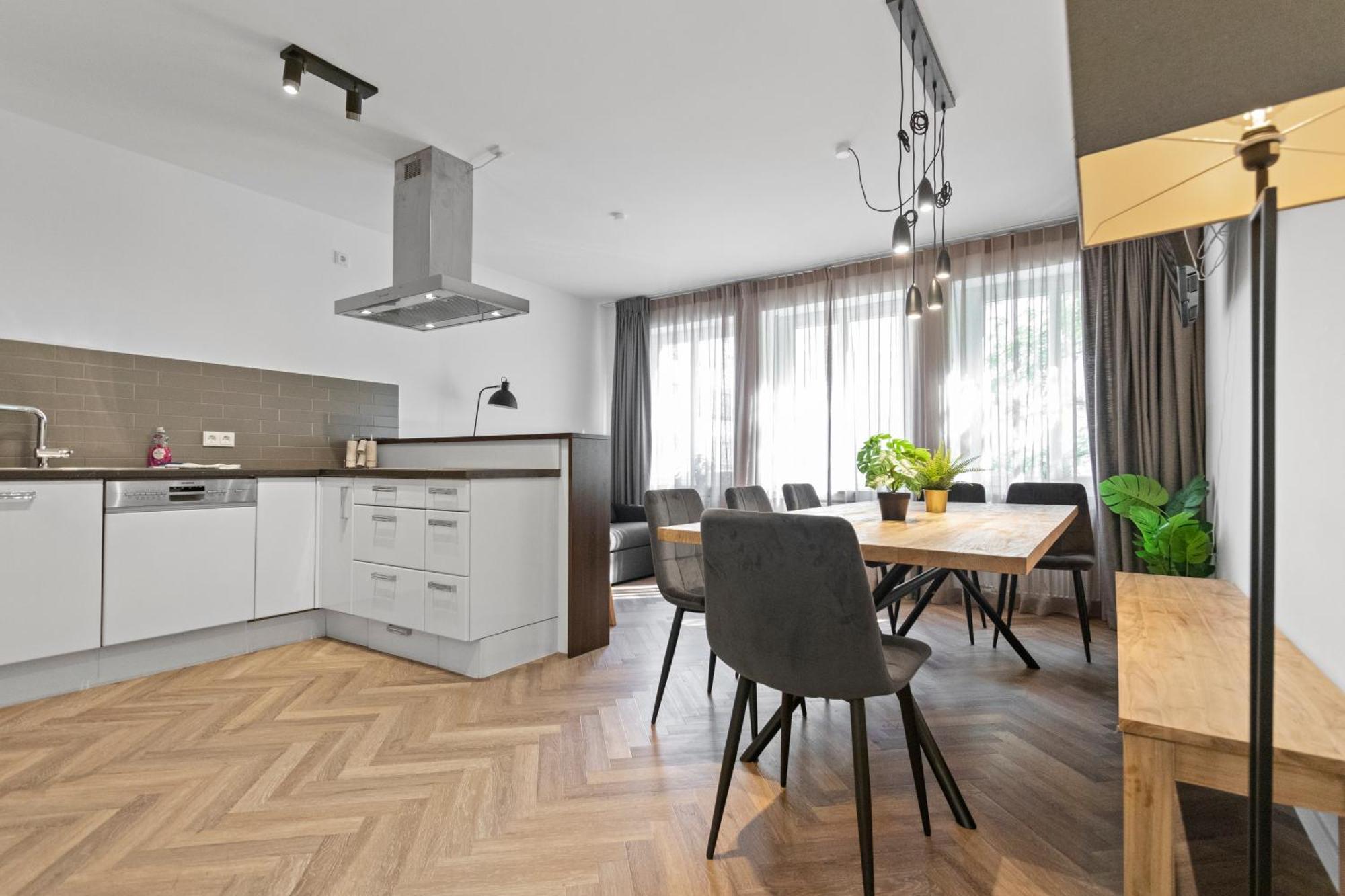 Apartment Flatista Homes - Station - 4 Br München