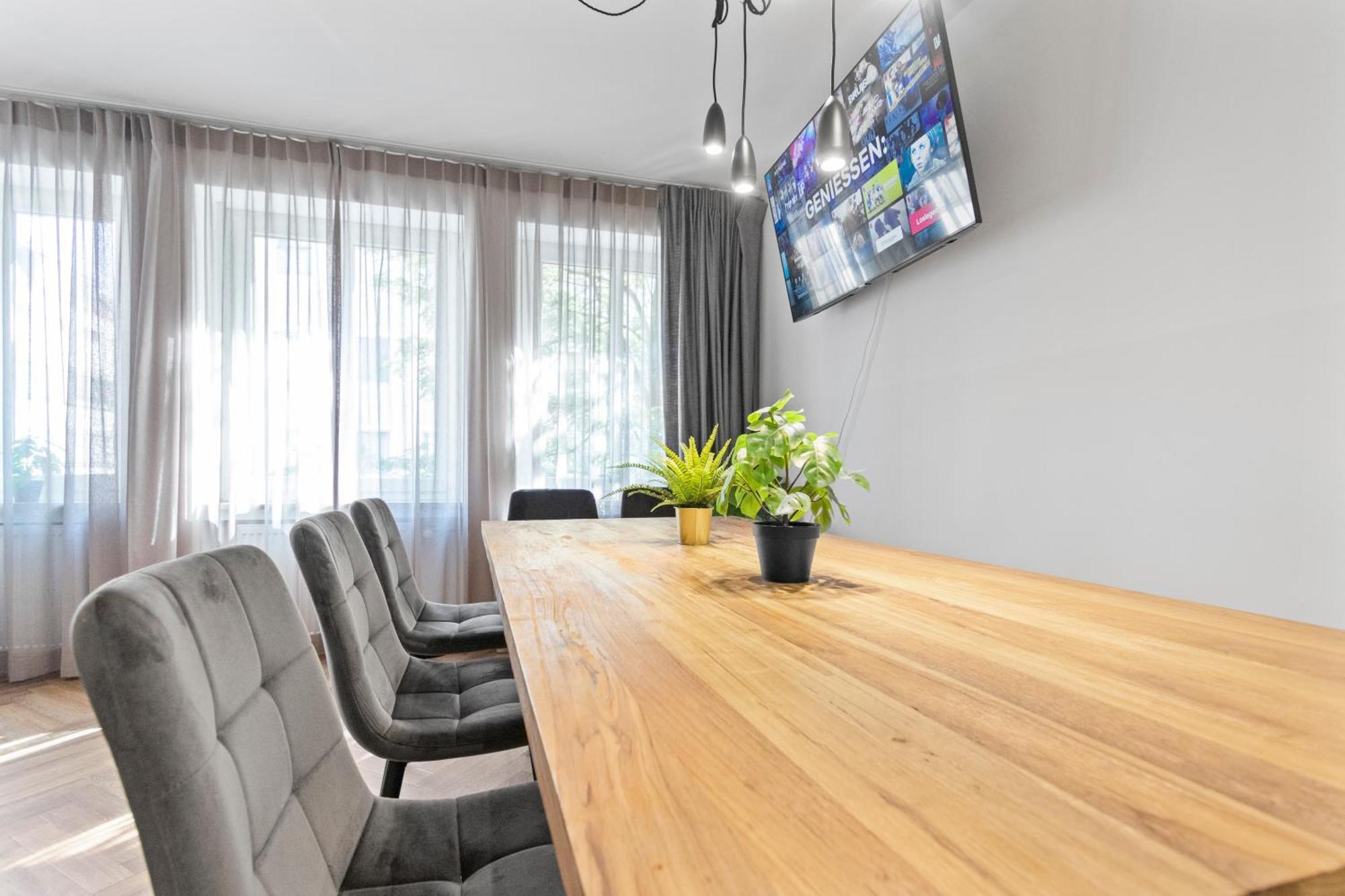 Flatista Homes - Station - 4 Br *